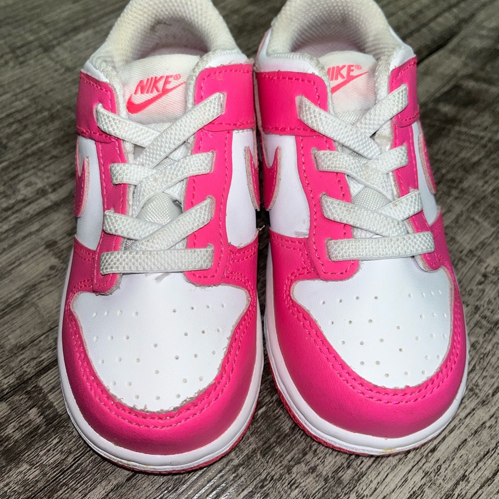 Nike Kids Hot Pink and White Low-Top Sneakers - Picture 6 of 6